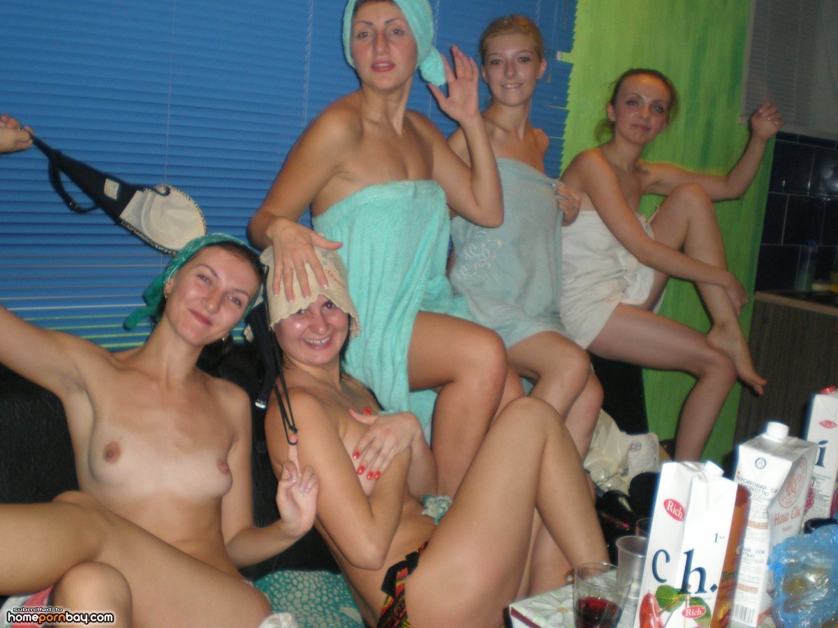 Русские Порно Вечеринки В Сауне