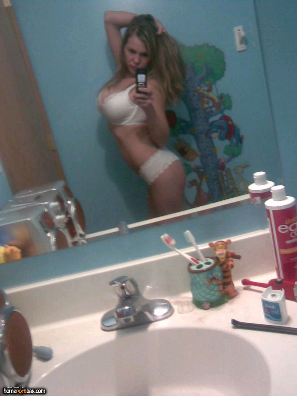 selfpic enthusiast with big fake tits free xxx photo