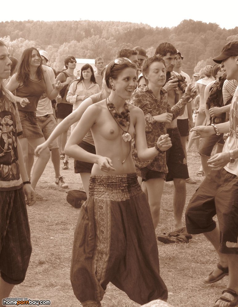 Many nude pics from hippie festival in Russia.