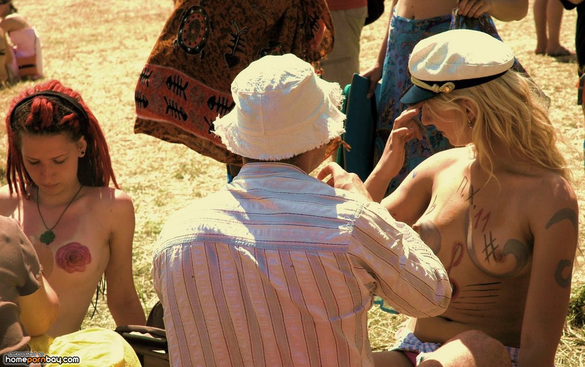Many nude pics from hippie festival in Russia.