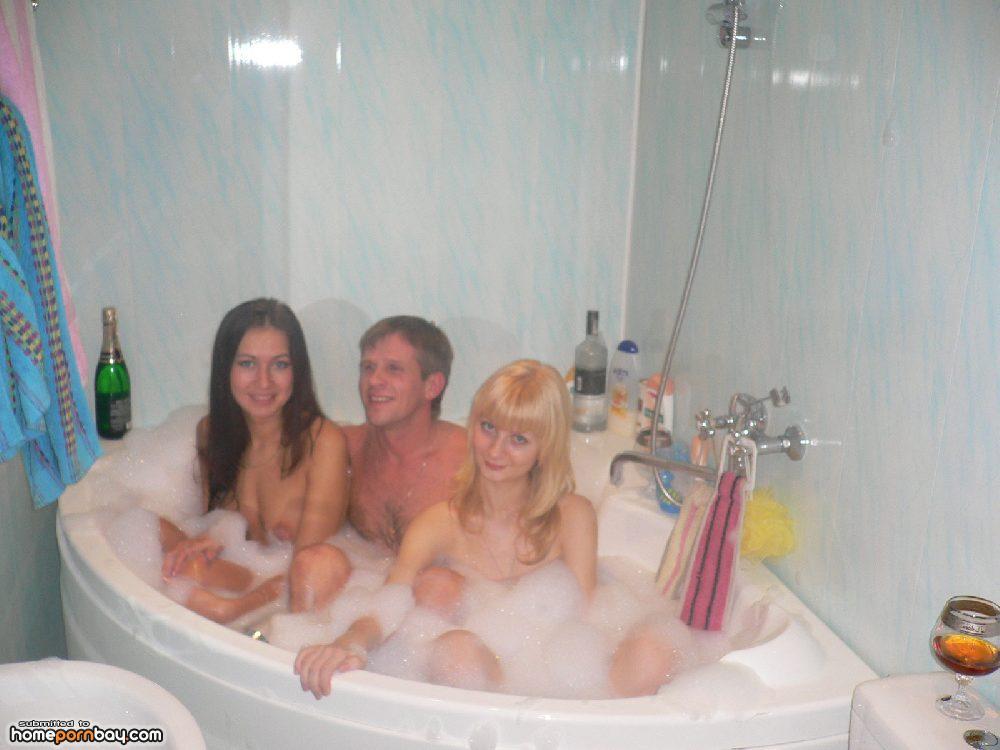 Russian Swingers Hot Tub - Russian swingers orgy - Mobile Homemade Porn Sharing