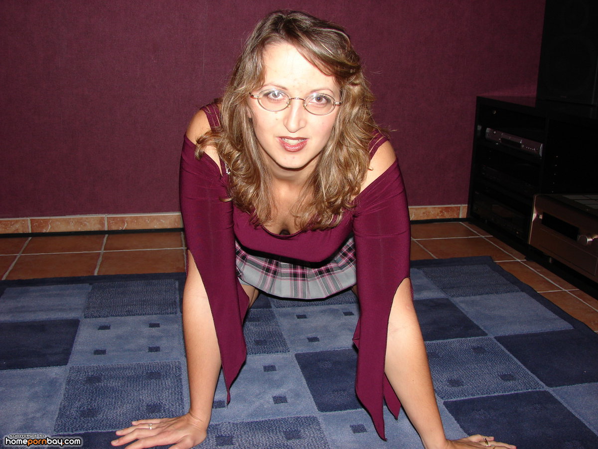 French amateur wife in glasses