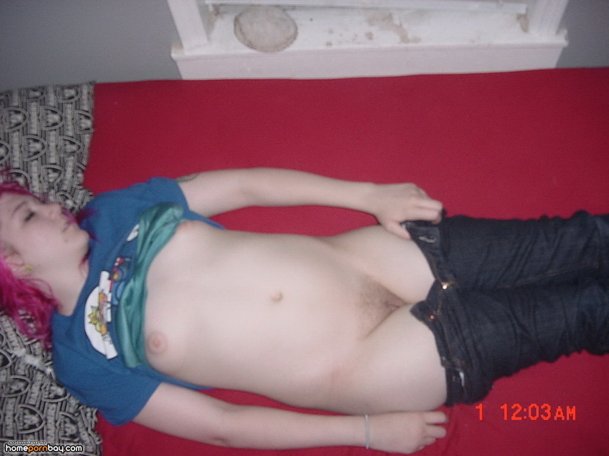 Emo amateur girl exposed
