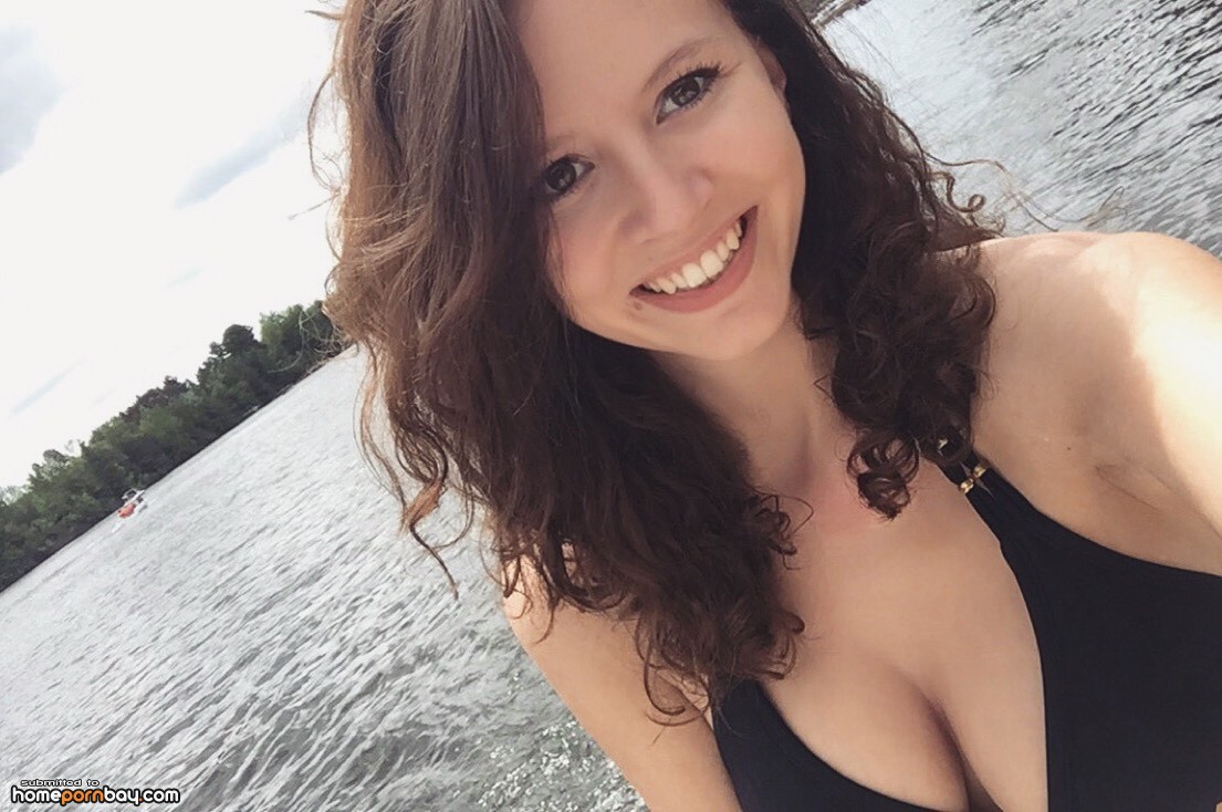 Cassie Whiting - Mobile Homemade Porn Sharing.