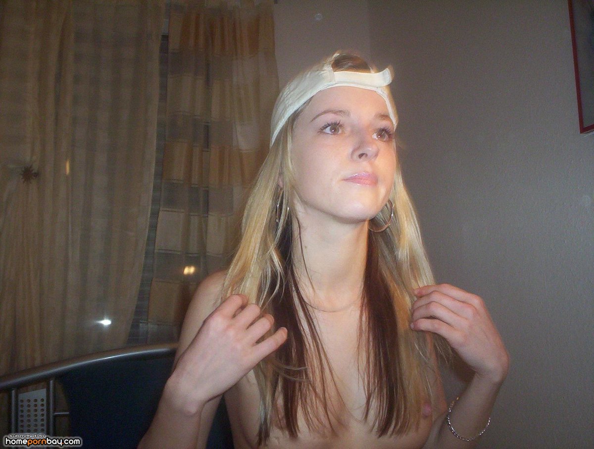 Beautiful Amateur Blonde Girl Posing Naked Mobile Homemade Porn Sharing