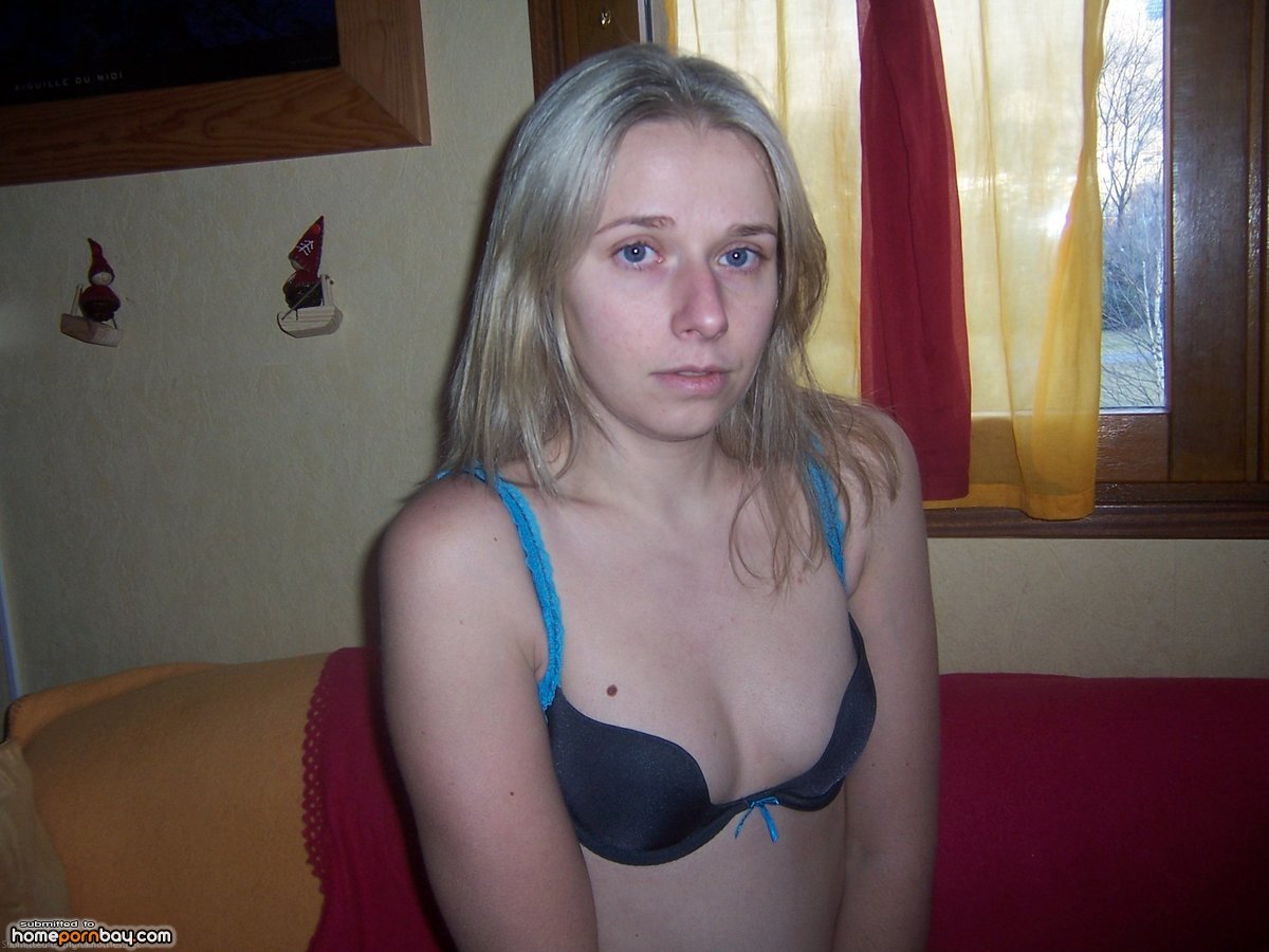 Blonde amateur wife homemade nude pics