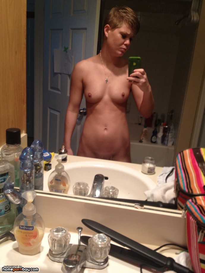 Lesbians love to pose topless 